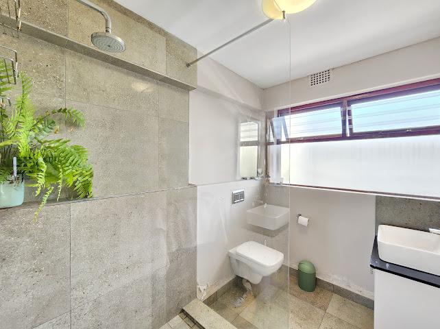 2 Bedroom Property for Sale in Sea Point Western Cape